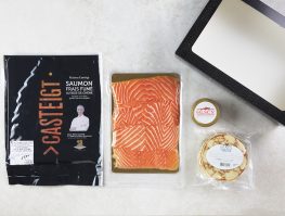 Box contenant des produits à base de saumon